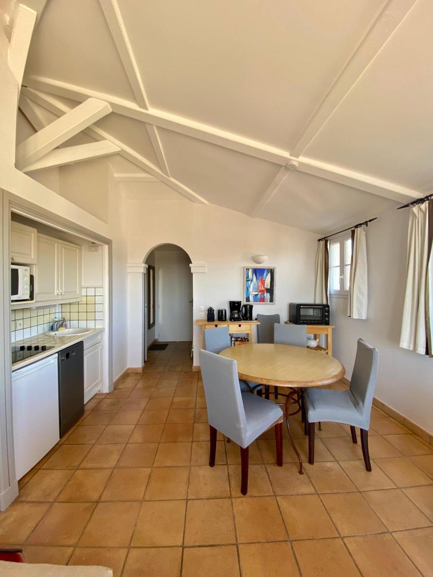 그리모 Les Restanques, Bastides Vue Golfe Saint Tropez 아파트 외부 사진