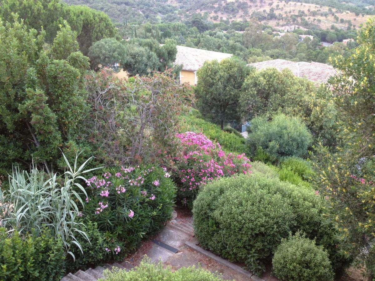 그리모 Les Restanques, Bastides Vue Golfe Saint Tropez 아파트 외부 사진