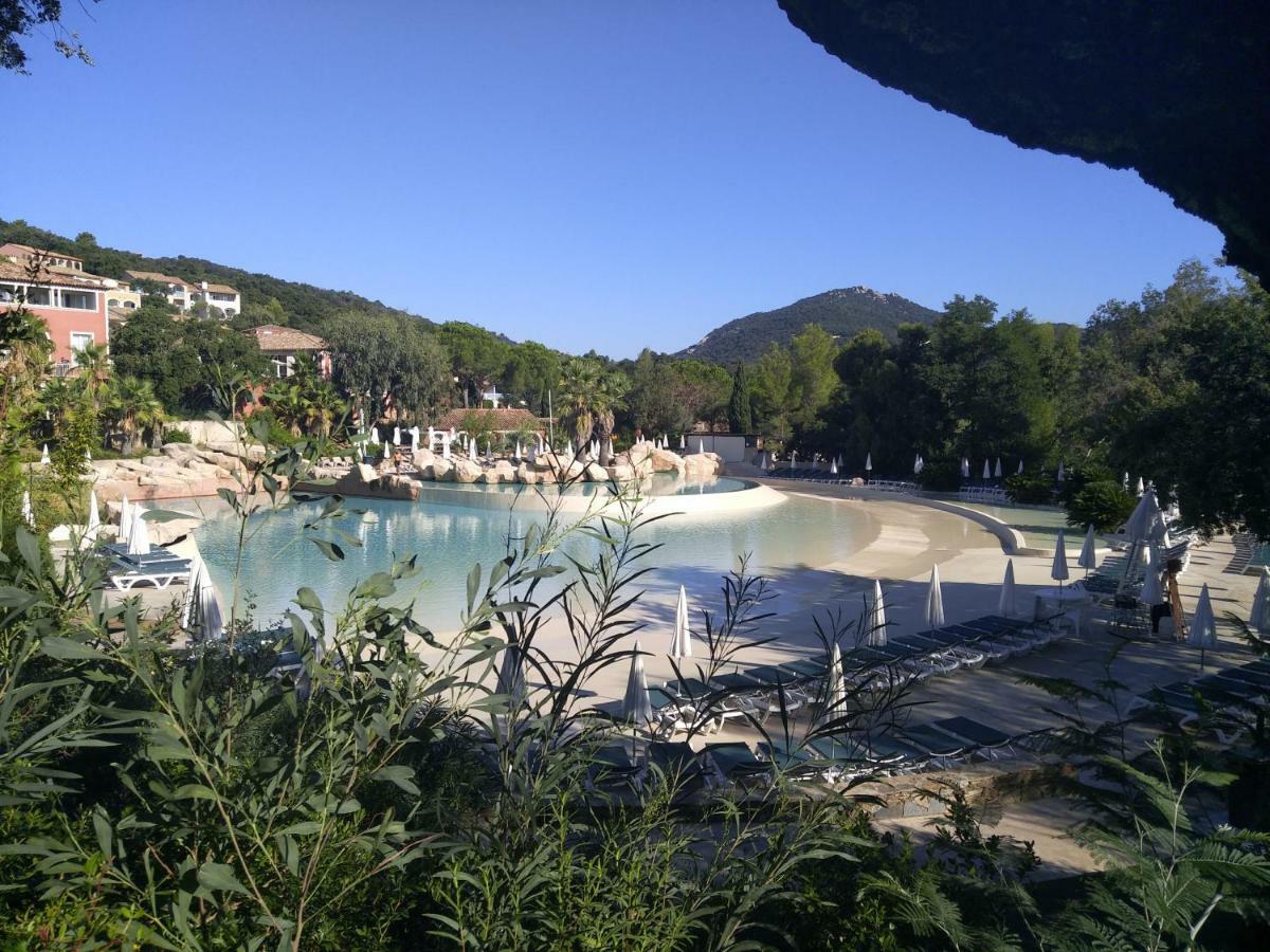 그리모 Les Restanques, Bastides Vue Golfe Saint Tropez 아파트 외부 사진